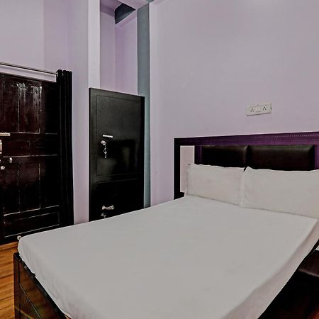 Oyo Hotel Crown Лакхнау Экстерьер фото