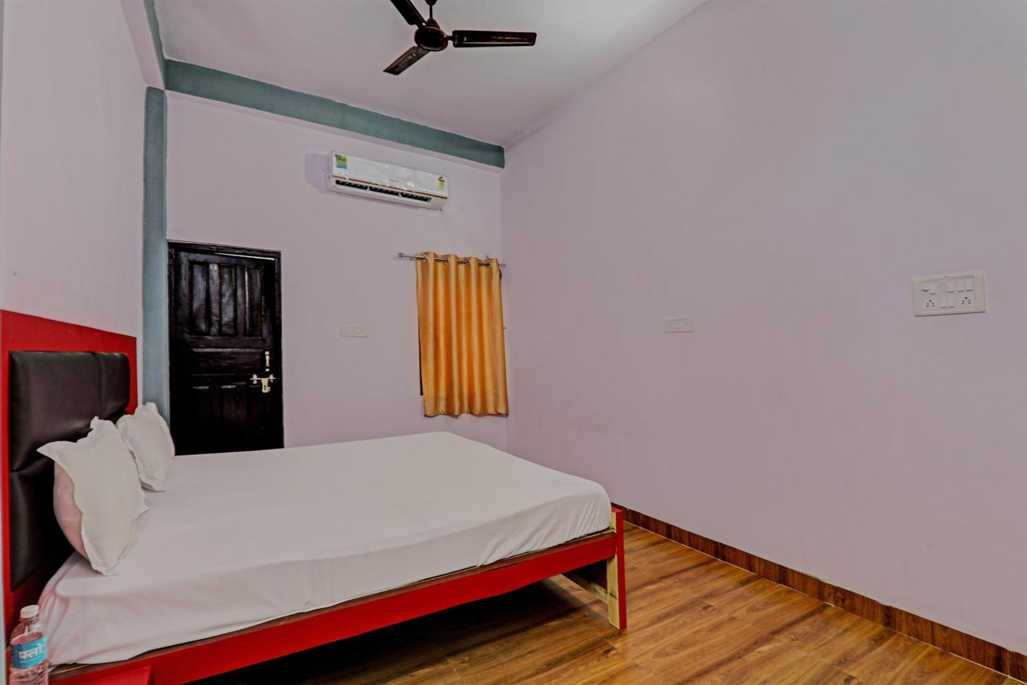 Oyo Hotel Crown Лакхнау Экстерьер фото